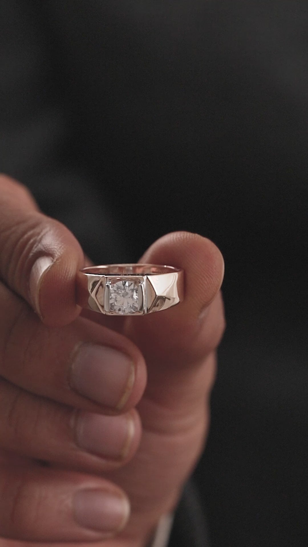 Mens Tension Set Round Diamond 