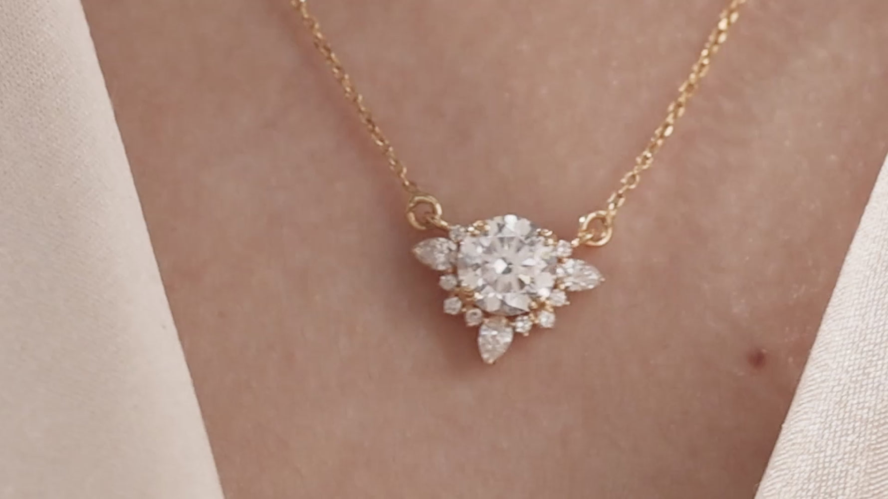 Round Diamond Gold Necklace 