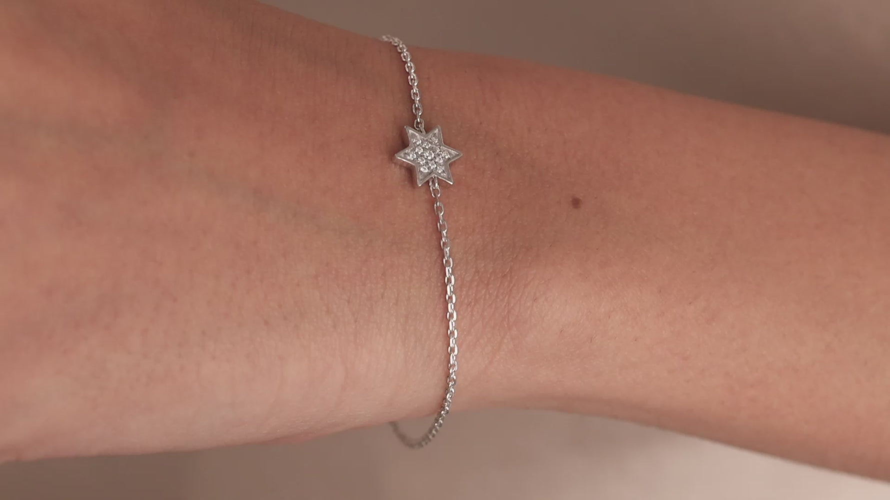 14K Yellow Gold Star Round Cut Diamond Bracelet