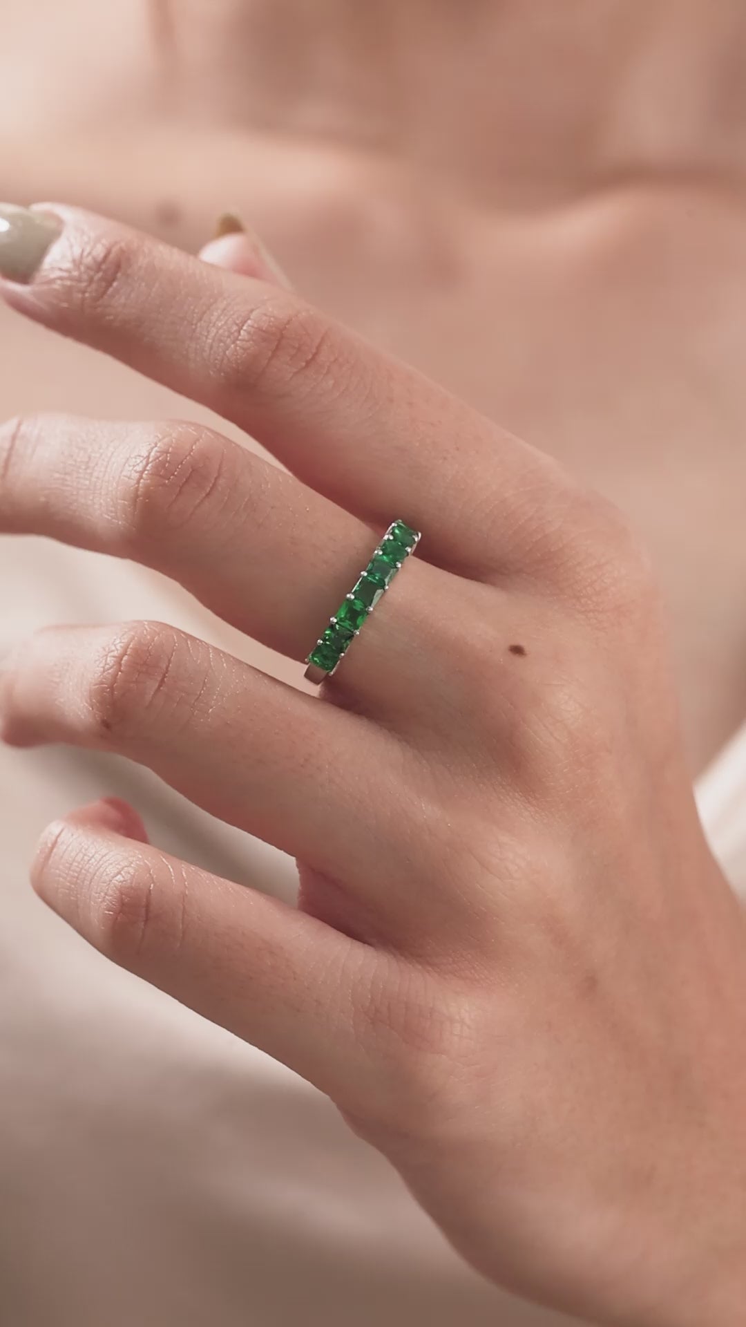 14K White Gold Princess Cut Emerald Gemstone Full Eternity Ring